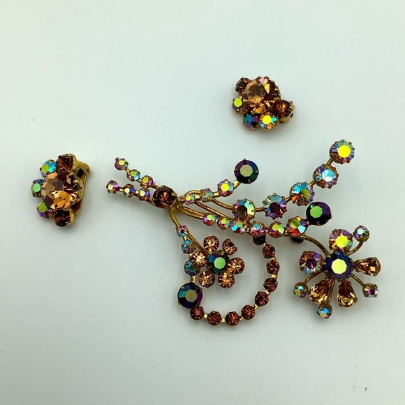 Vintage Triad Signed Brooch and Clip earrings - Picture 1 of 3